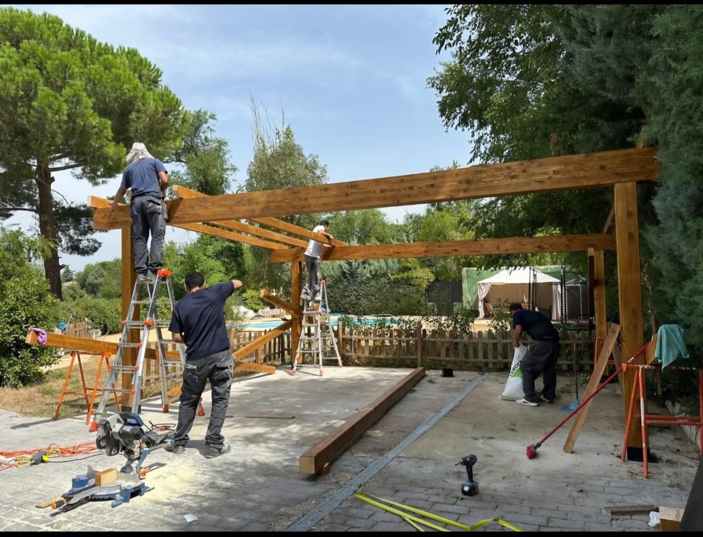Nuestro equipo trabajando en una obra